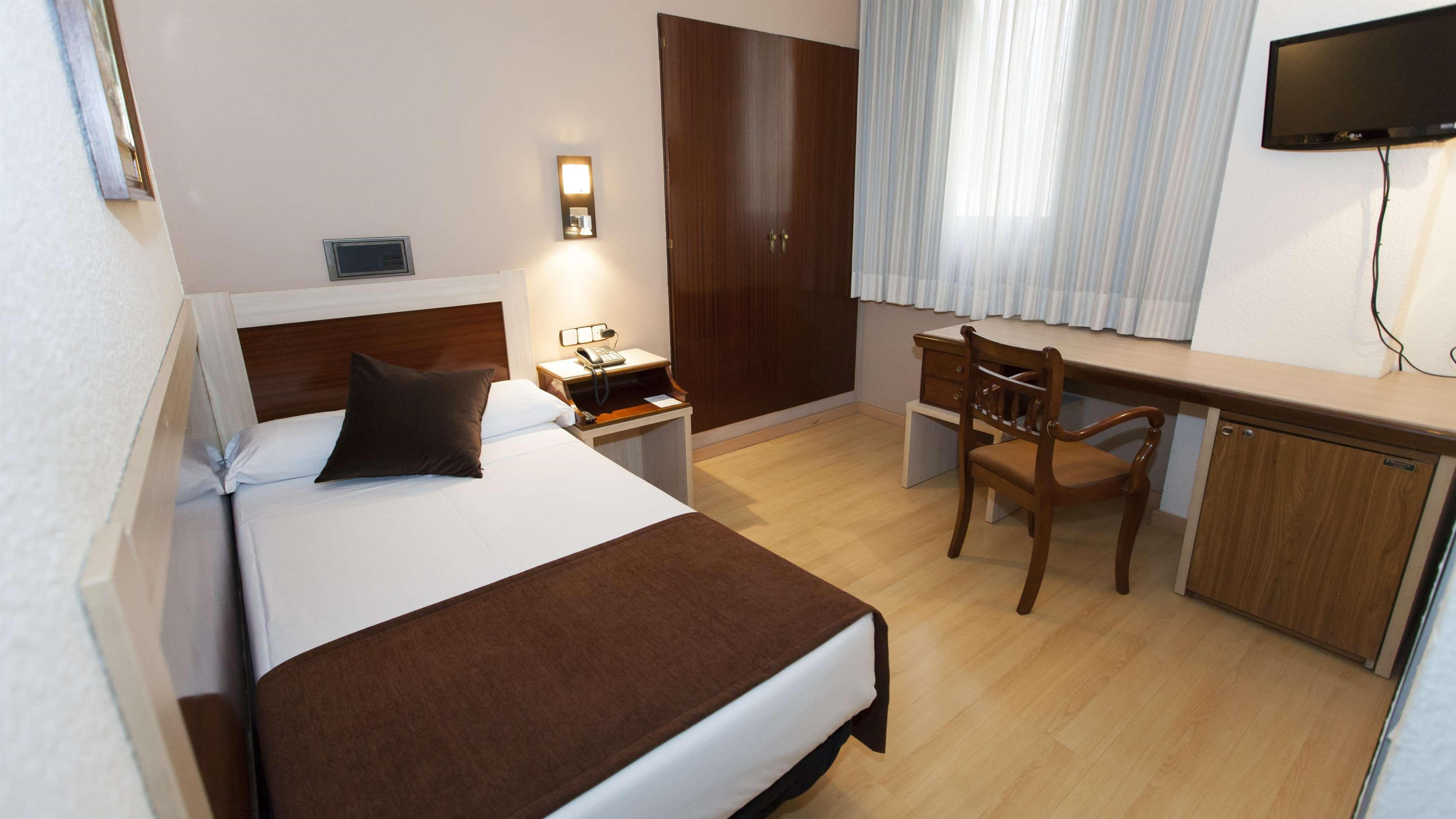 B&B Hotel Zaragoza Royal Exterior photo