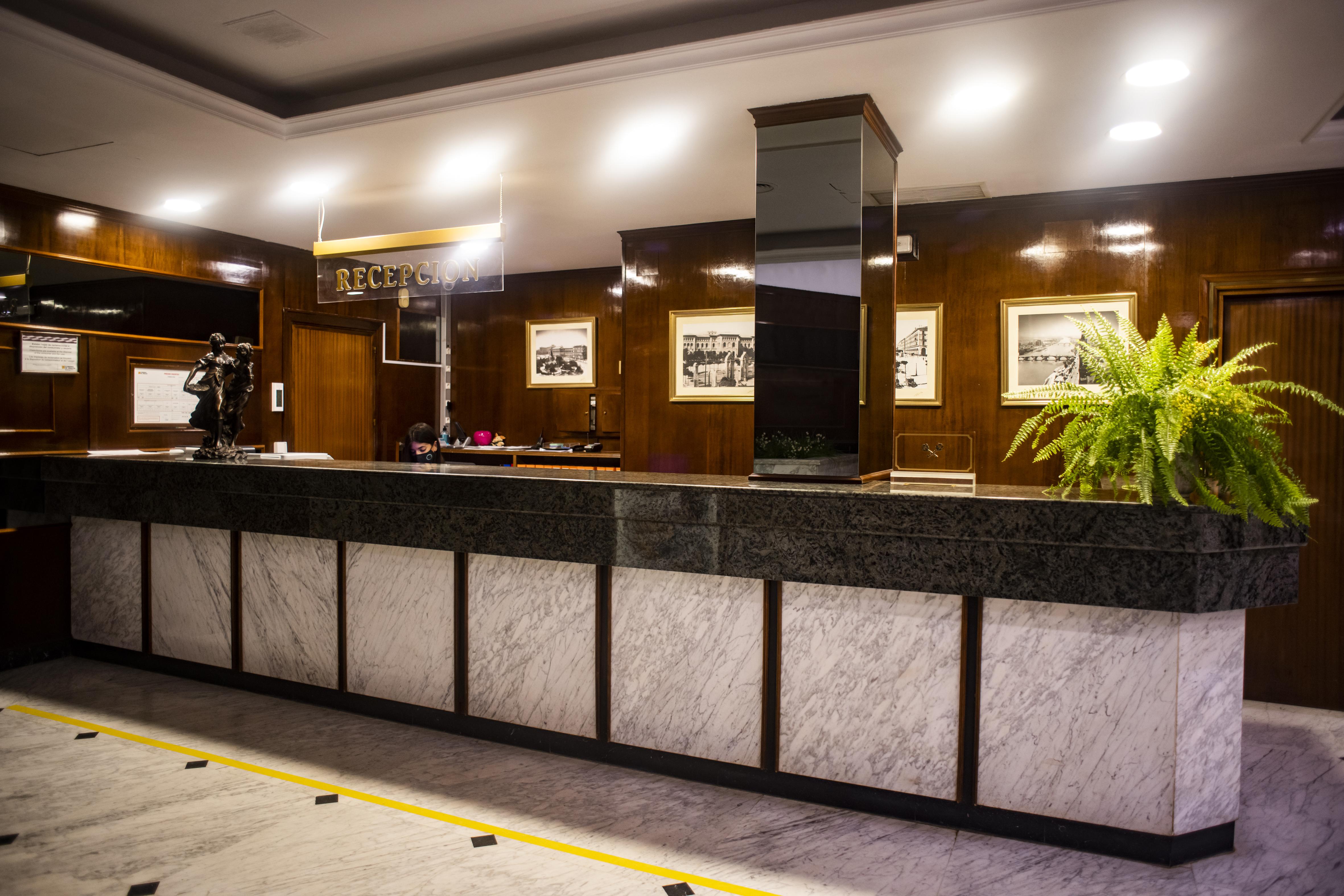 B&B Hotel Zaragoza Royal Exterior photo